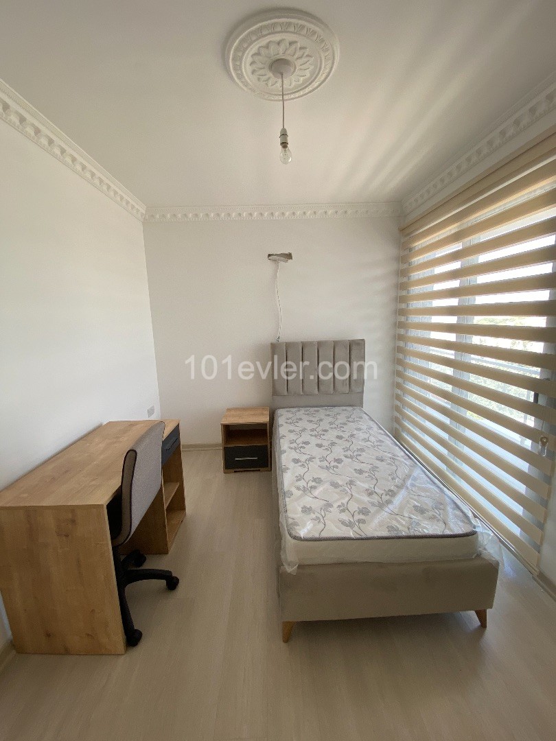 GİRNE MERKEZDE 2+1 LÜKS PENTHOUSE 