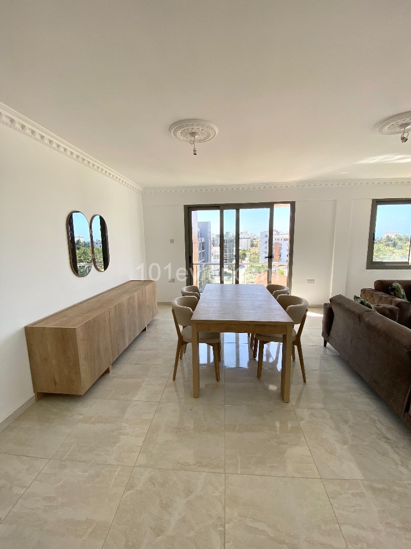 2+1 LUXURIOUS PENTHOUSE FOR RENT IN KYRENIA CITY CENTER 