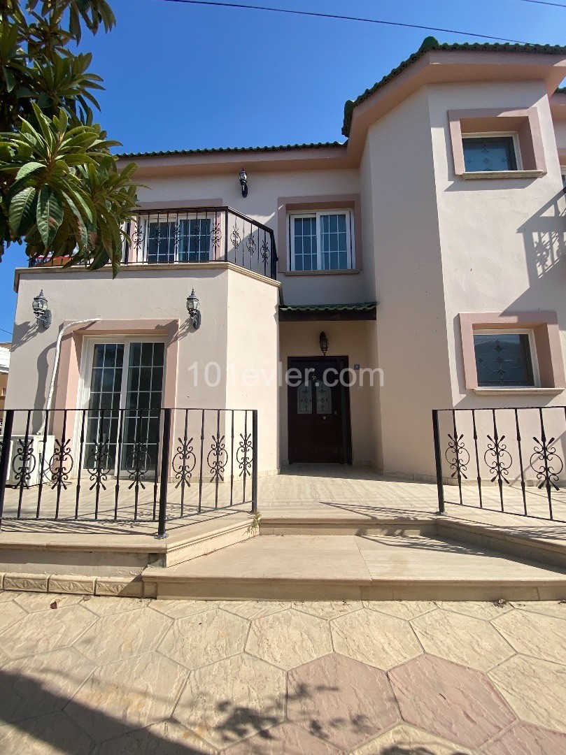 3+1 VILLA IN GOOD CONDITION ✔️PRIVATE POOL ✔️BIG TERRACES 