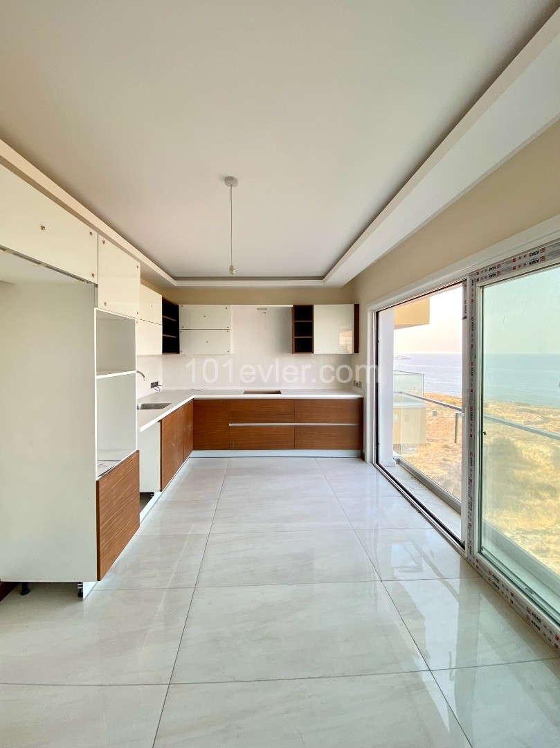 SPECIAL 3+1 FLAT OFFERING YOU THE BEST SEA VIEW ! ✔️TURKISH DEED 