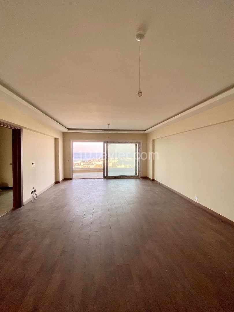 SPECIAL 3+1 FLAT OFFERING YOU THE BEST SEA VIEW ! ✔️TURKISH DEED 