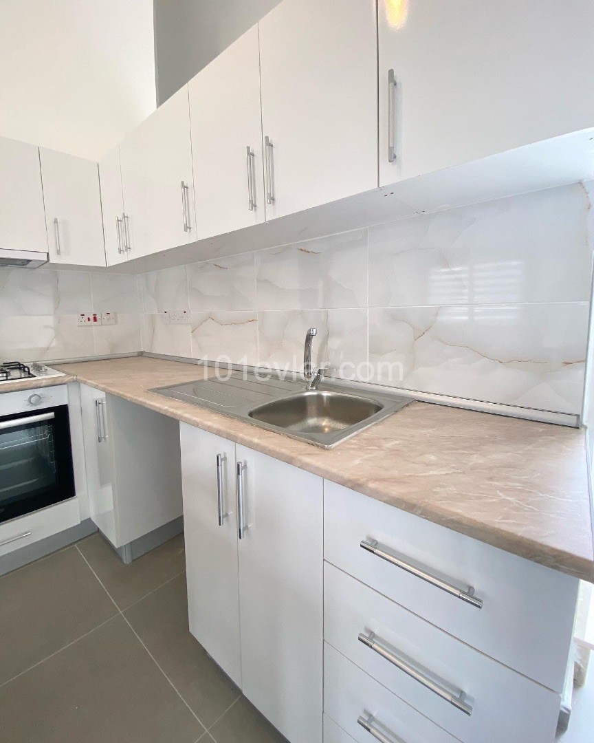 BRAND NEW 3+1 DUPLEX FLAT CLOSE TO MAIN ROAD✔️Has a little garden 