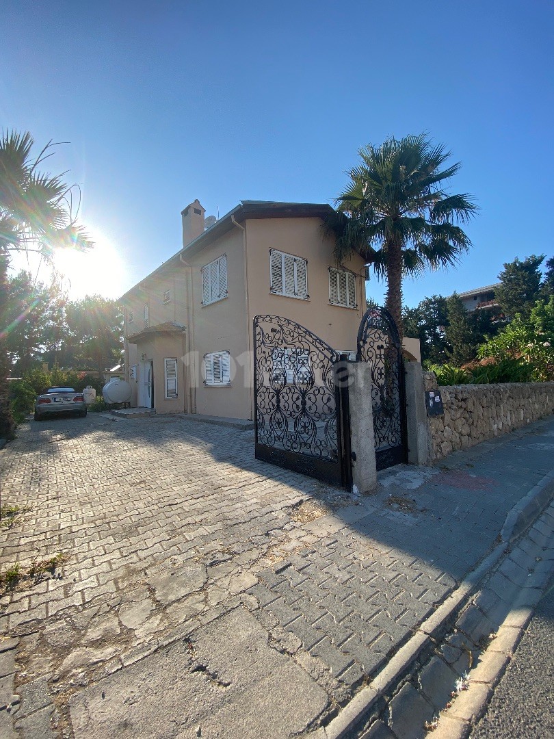 VILLA FOR RENT WITH PRIVATE POOL AND GARDEN