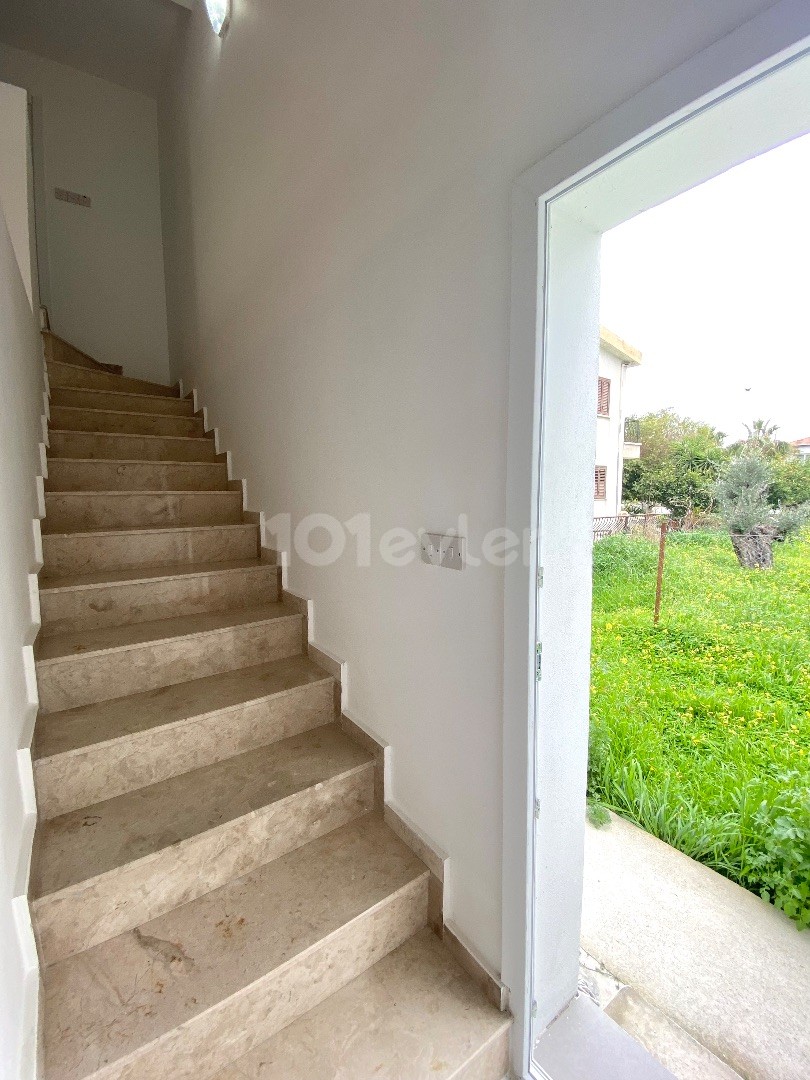 3+1 DUBLEX FLAT WITH LITTLE GARDEN AREA,CLOSE TO KERVANSARAY BEACH