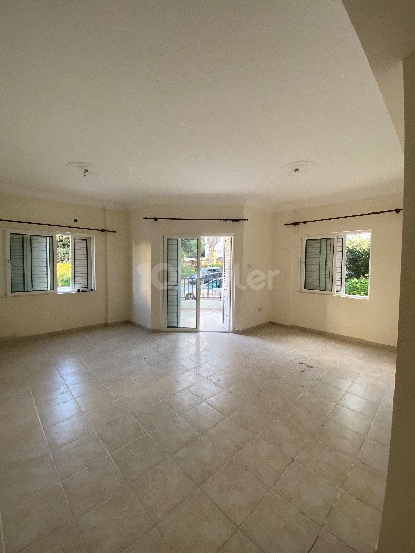 3+1 FLAT FOR SALE WITH GARDEN WITH WALKING DISTANCE TO MACCARA SHOP