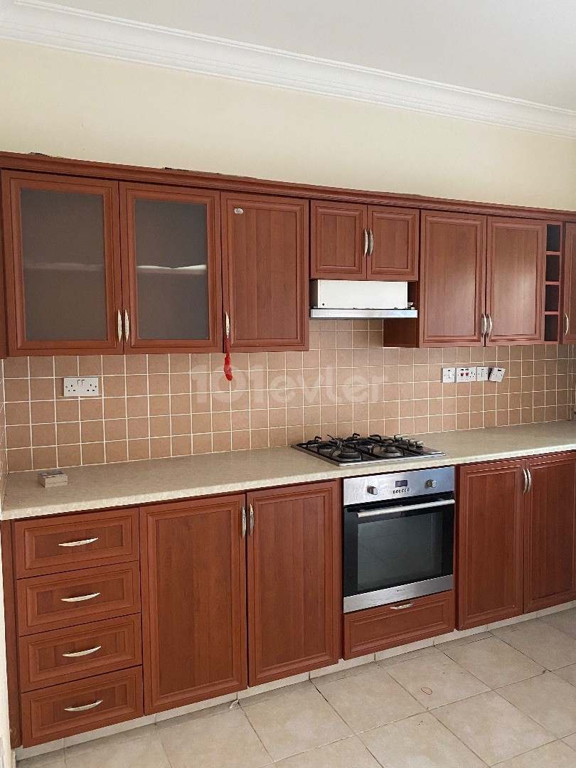 3+1 FLAT FOR SALE WITH GARDEN WITH WALKING DISTANCE TO MACCARA SHOP