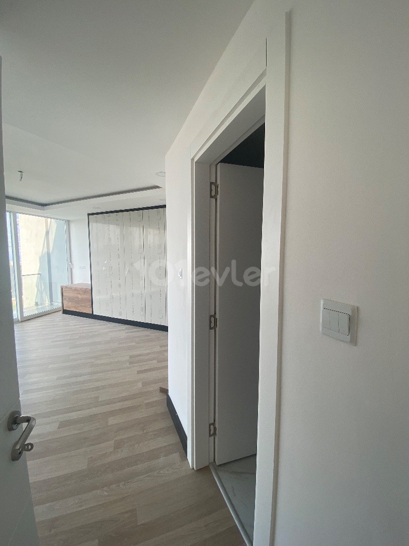 2+1 DUPLEX, BRANDNEUES PENTHOUSE !  ** 