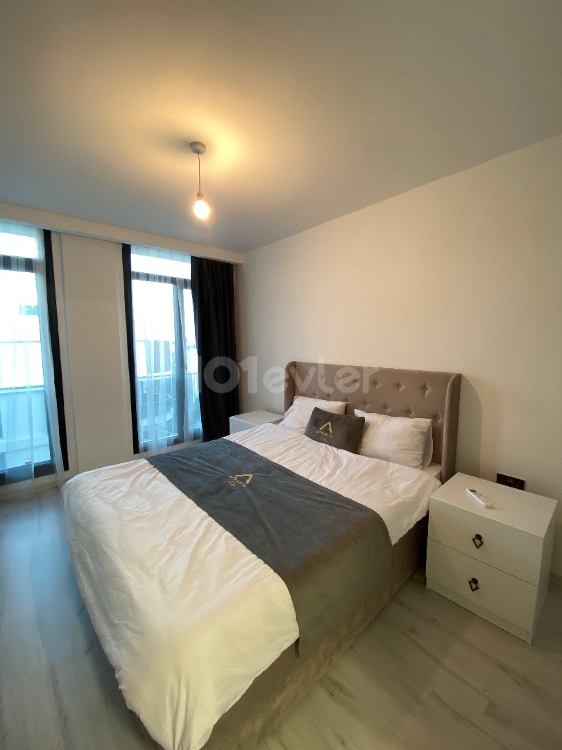 HER KATINDA DENİZ MANZARASINA SAHİP 3+1 TRİPLEKS PENTHOUSE 