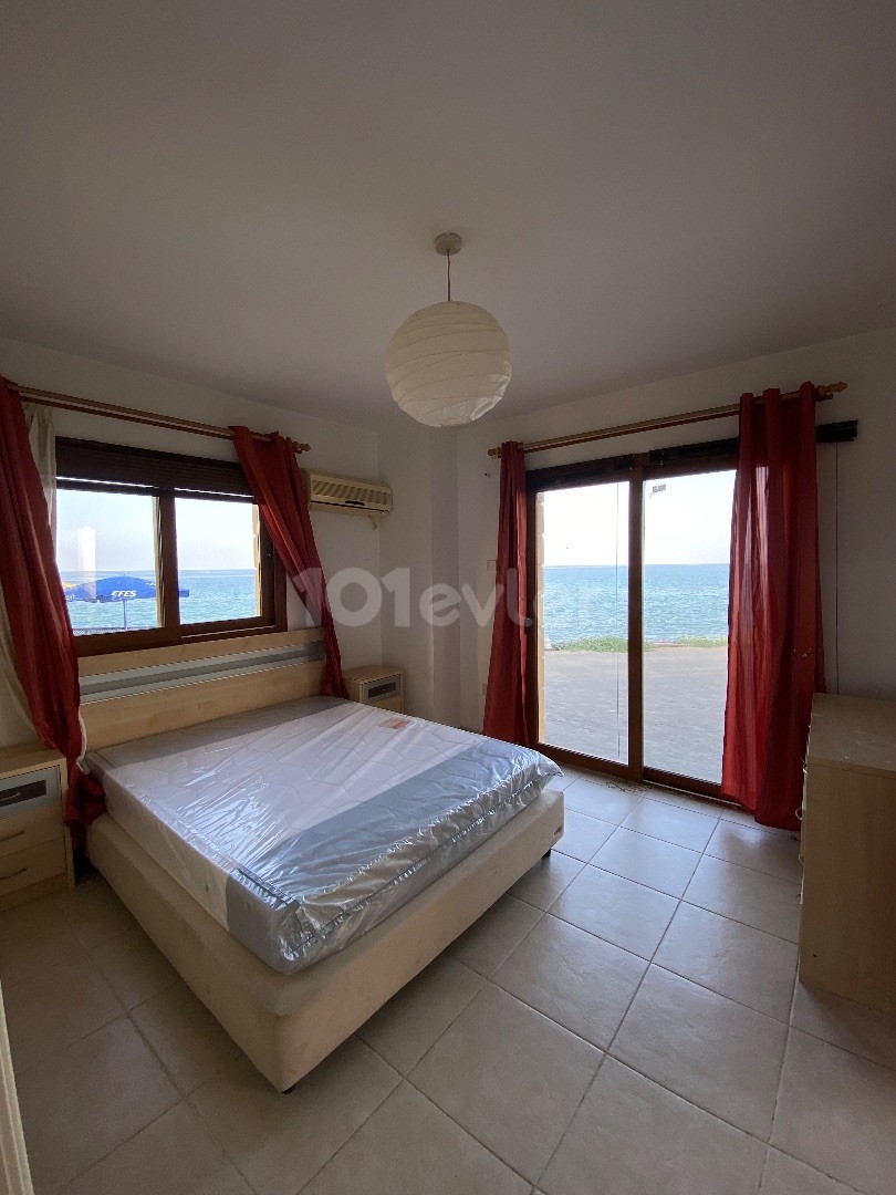 Furnished 3+1 in Karakum, close to Girne Univercity next to the sea ! tv will be bought