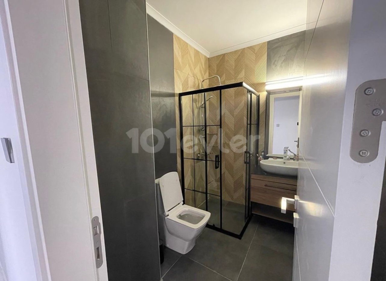 3+1 LUX FLAT CLOSE TO SAVOY HOTEL AND FORNELLO RESTAURANT 