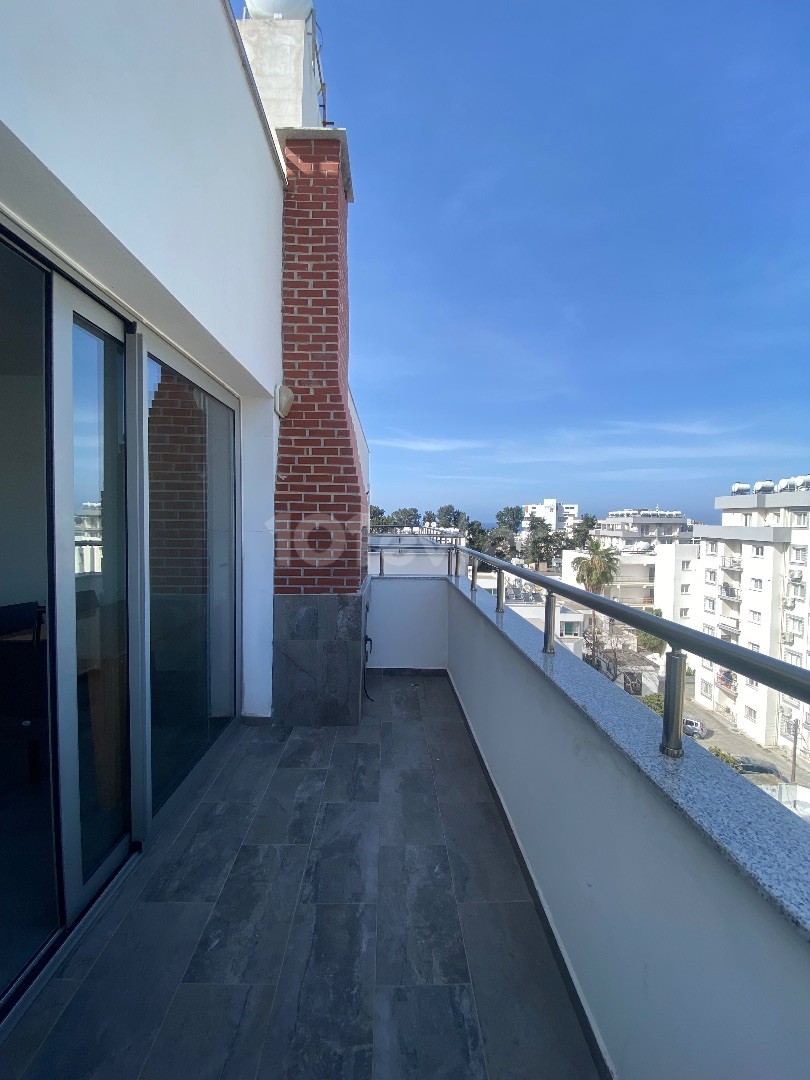 2+1 PENTHOUSE WITH LARGE TERRACE CLOSE TO LAVAS RESTAURANT 