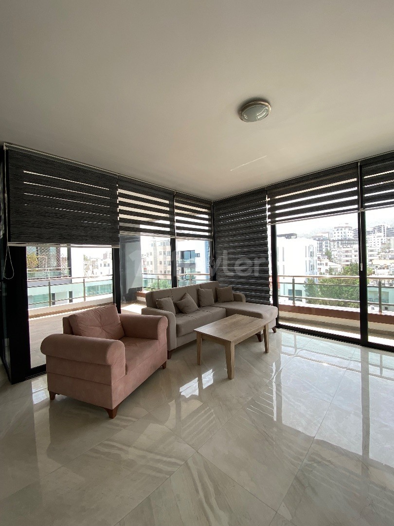 2+1 FLAT IN GIRNE CENTER WITH EN SUIT BEDROOM