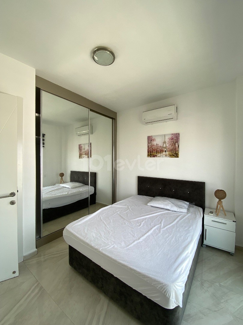 2+1 WOHNUNG MIT HAUPTBADEZIMMER IM KYRENIA CENTER