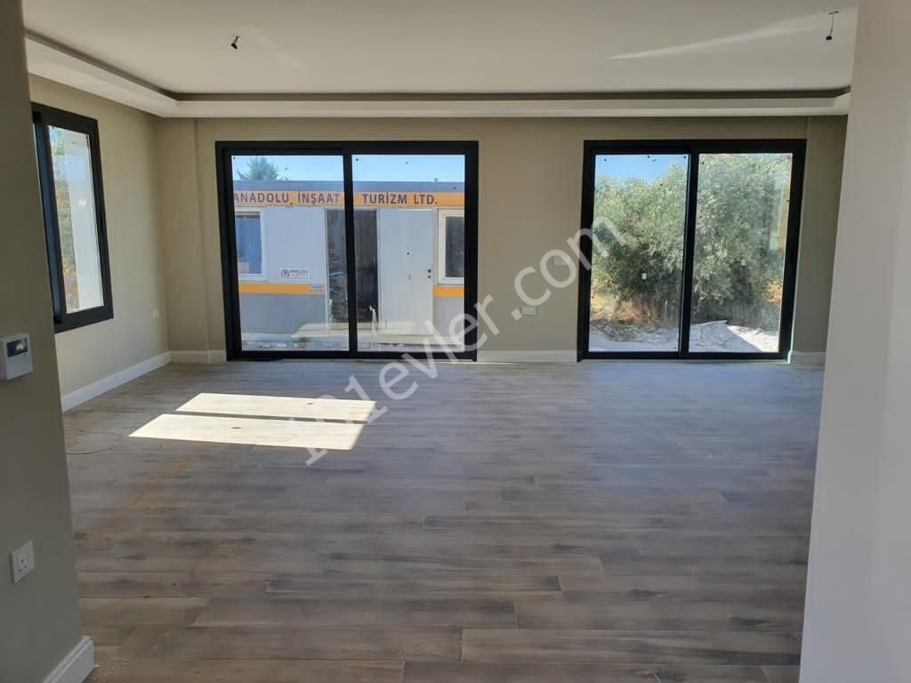 DUPLEX VILLA FOR SALE IN KYRENIA/ÇATALKOY ** 