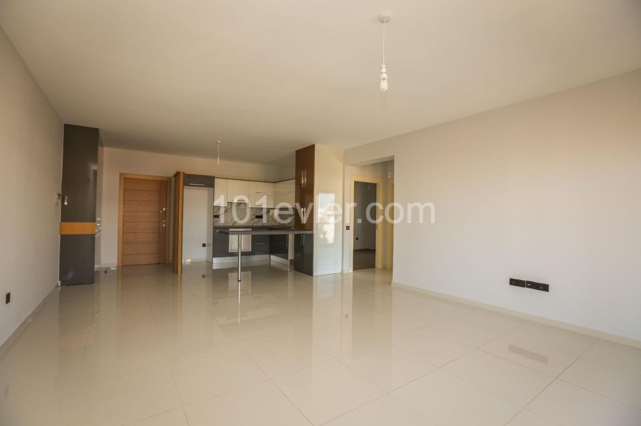 Flat For Sale in Aşağı Girne, Kyrenia