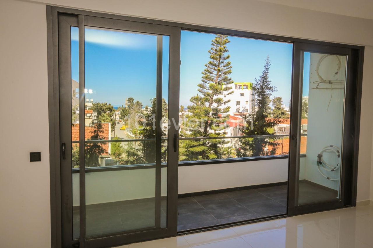 Flat For Sale in Aşağı Girne, Kyrenia