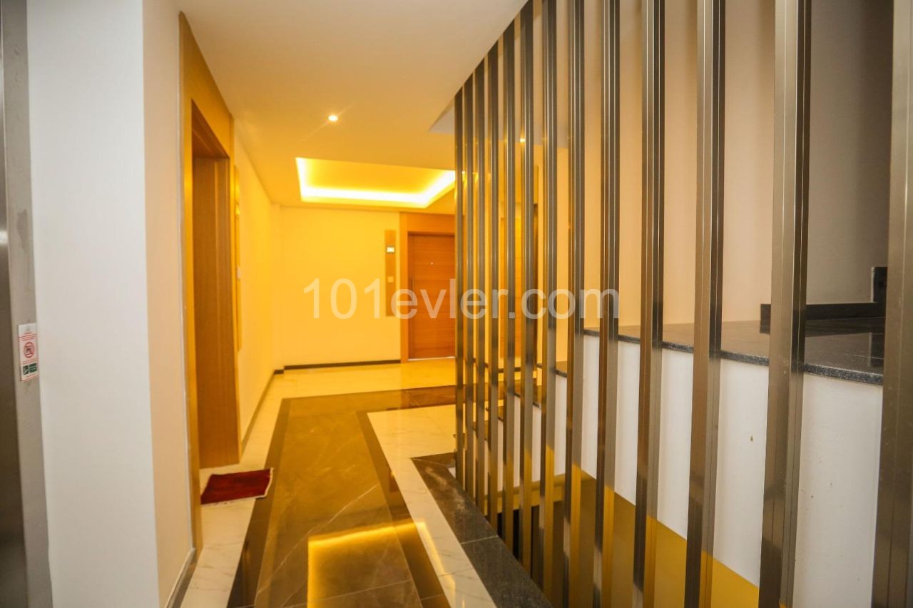 Flat For Sale in Aşağı Girne, Kyrenia