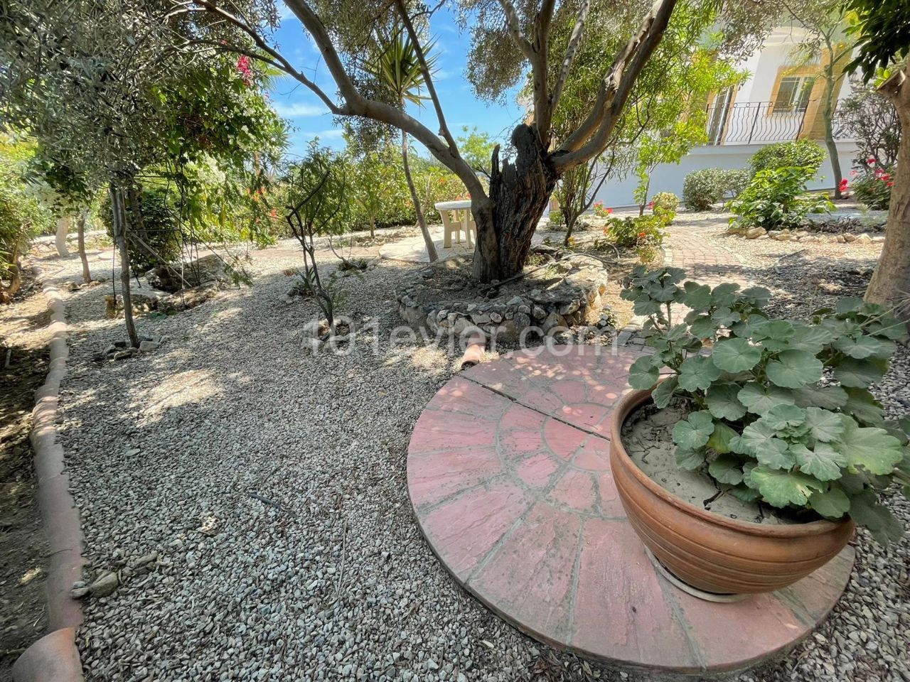 Villa For Sale in Alsancak, Kyrenia