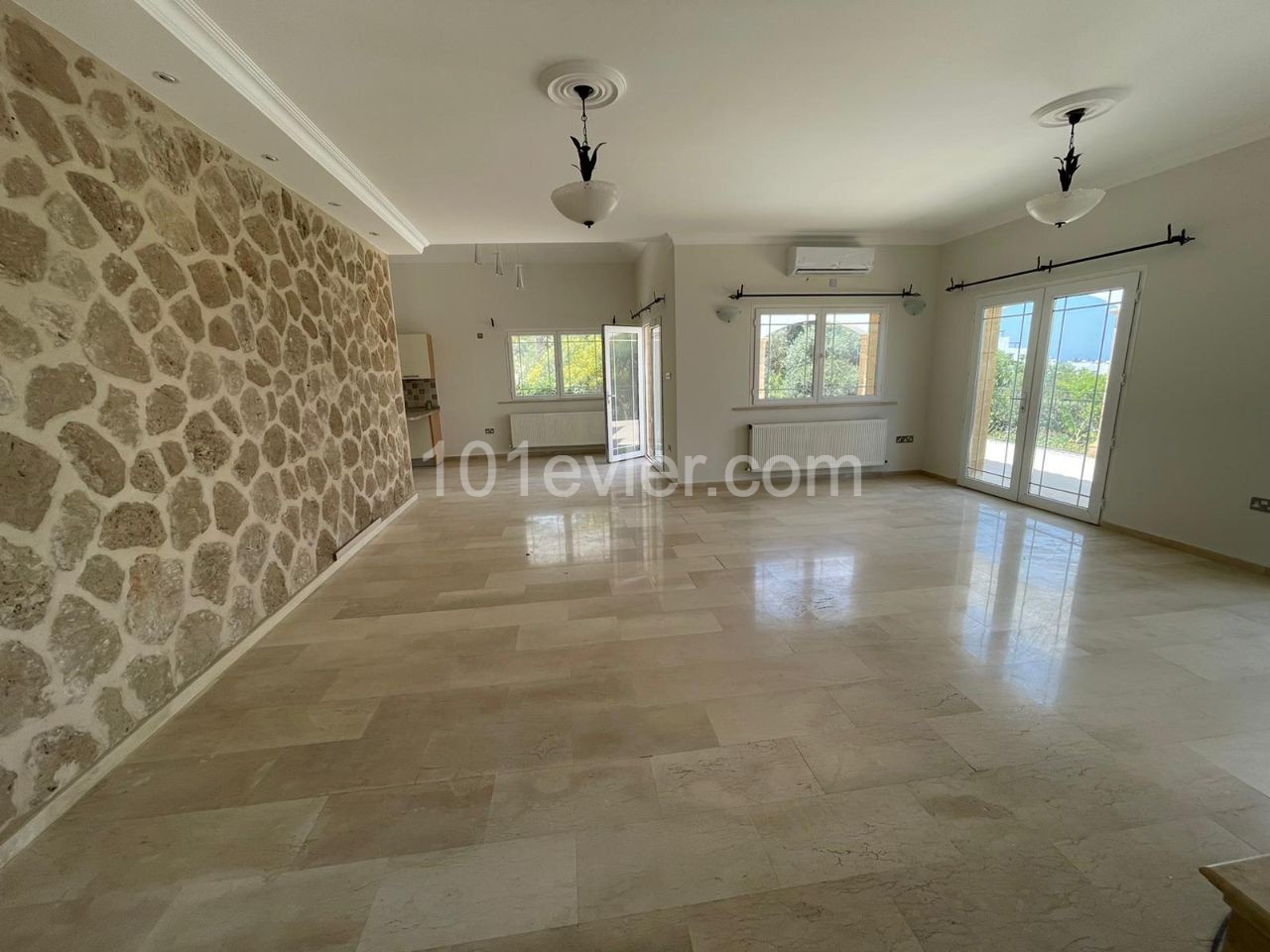 Villa For Sale in Alsancak, Kyrenia