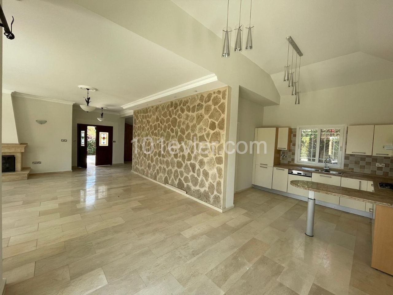 Villa For Sale in Alsancak, Kyrenia