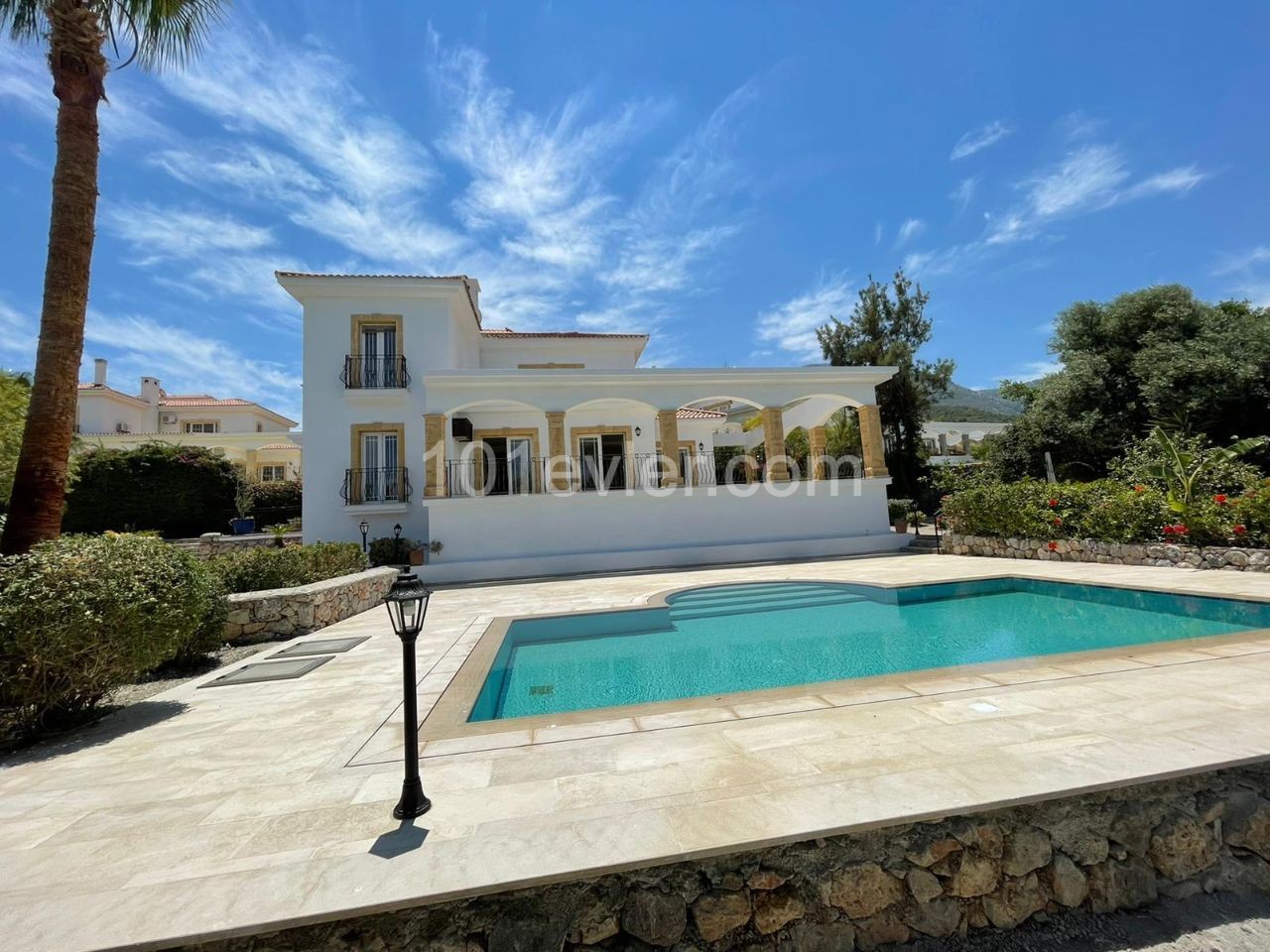 Villa For Sale in Alsancak, Kyrenia