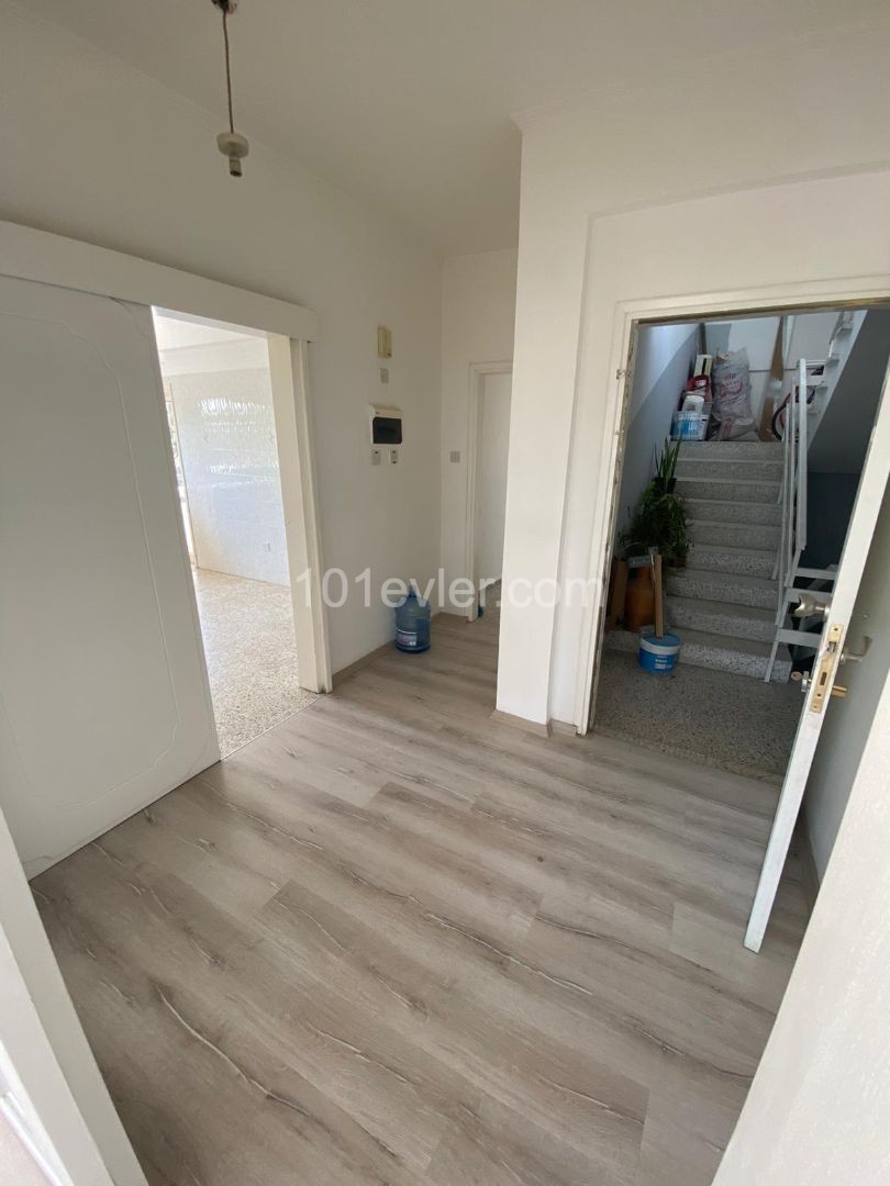 LEFKOŞA/YENİŞEHİR'DE SATILIK DAİRE