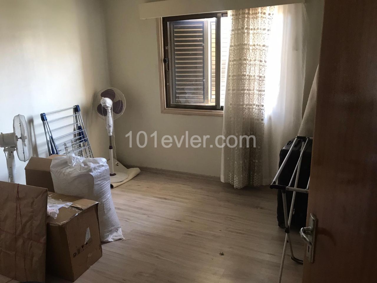 LEFKOŞA/YENİŞEHİR'DE SATILIK DAİRE