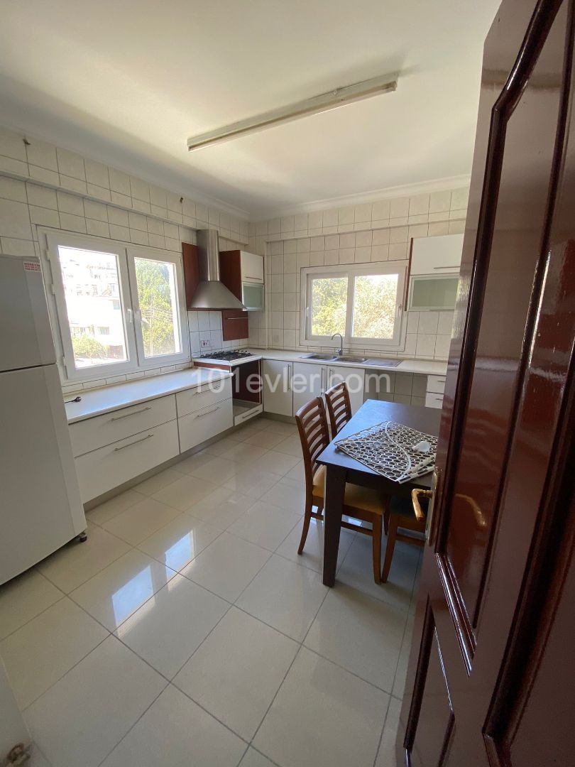 Business To Rent in Aşağı Girne, Kyrenia