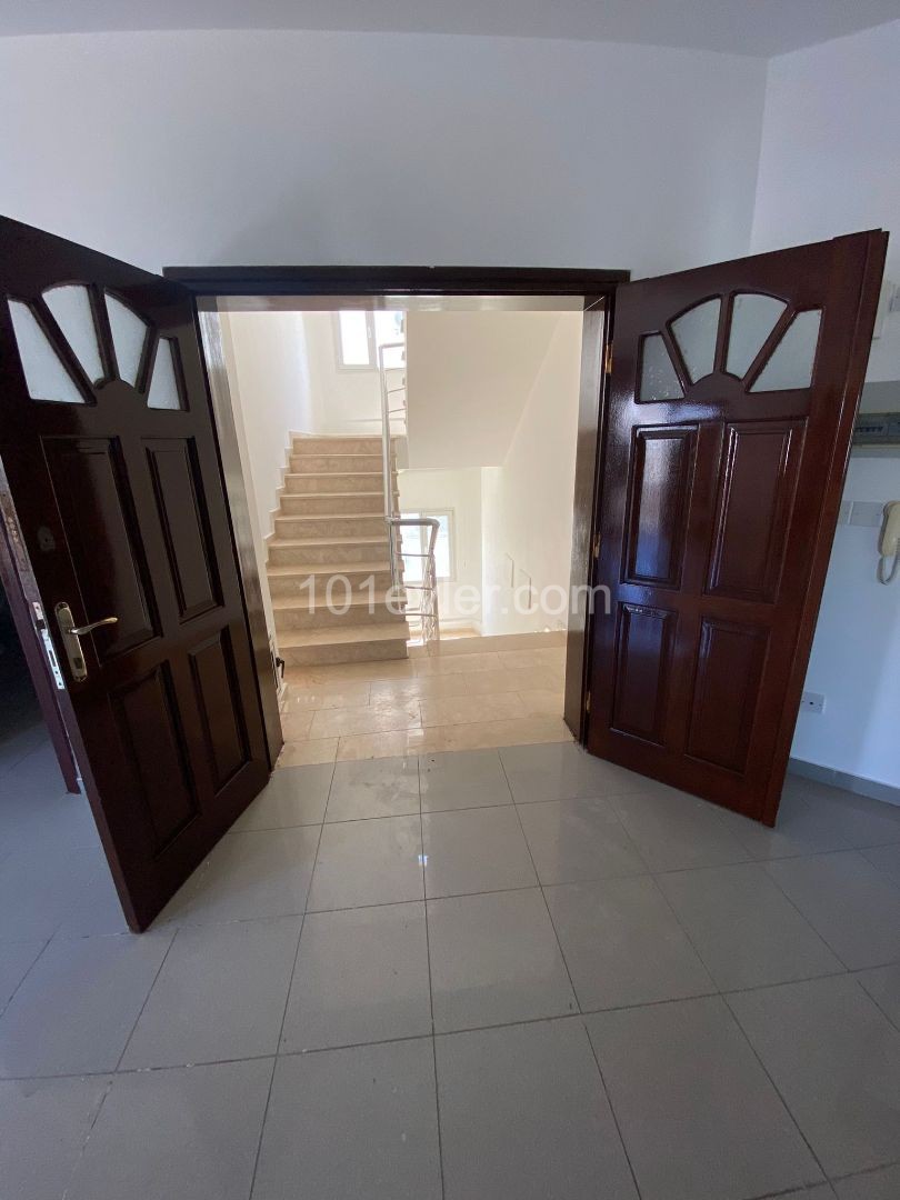 Business To Rent in Aşağı Girne, Kyrenia