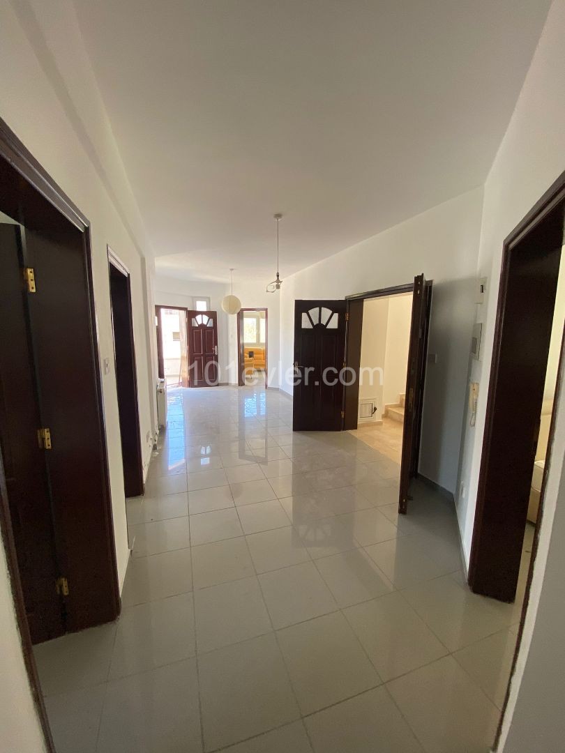 Business To Rent in Aşağı Girne, Kyrenia