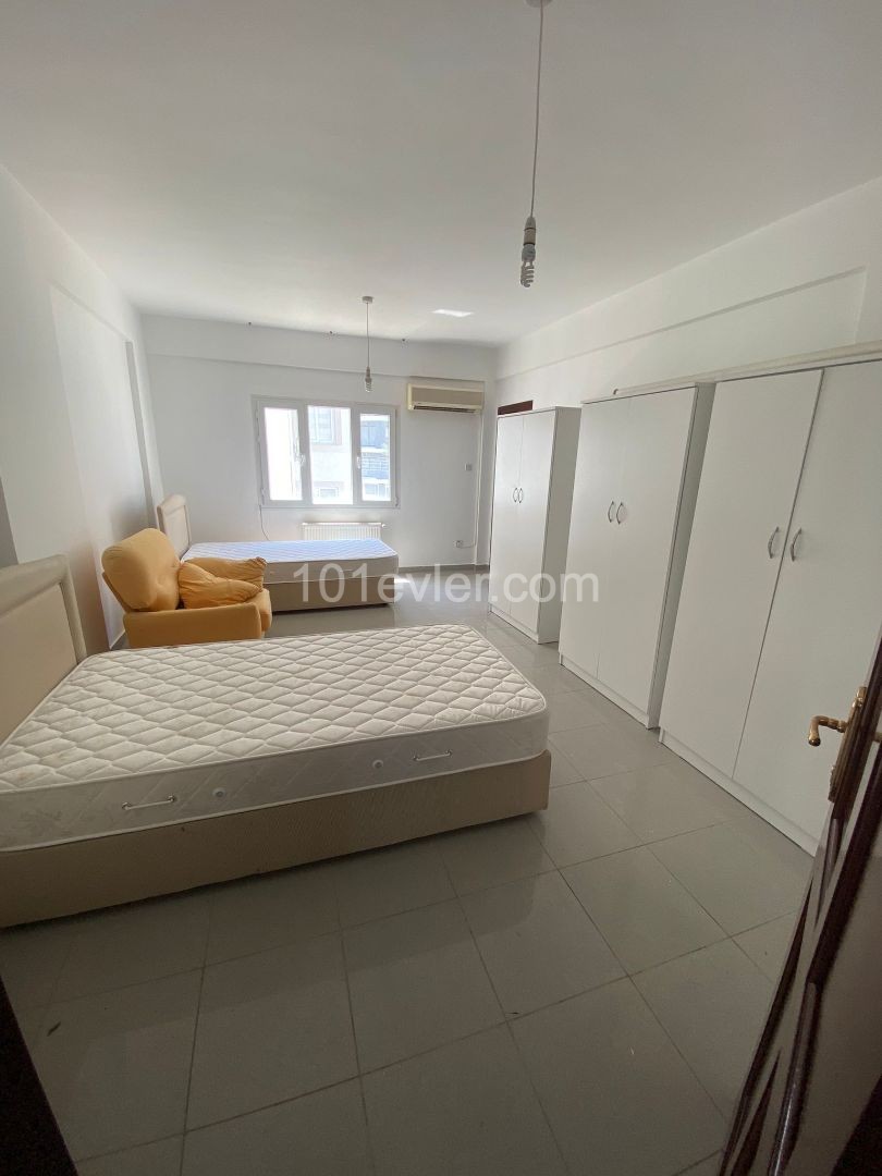 Business To Rent in Aşağı Girne, Kyrenia