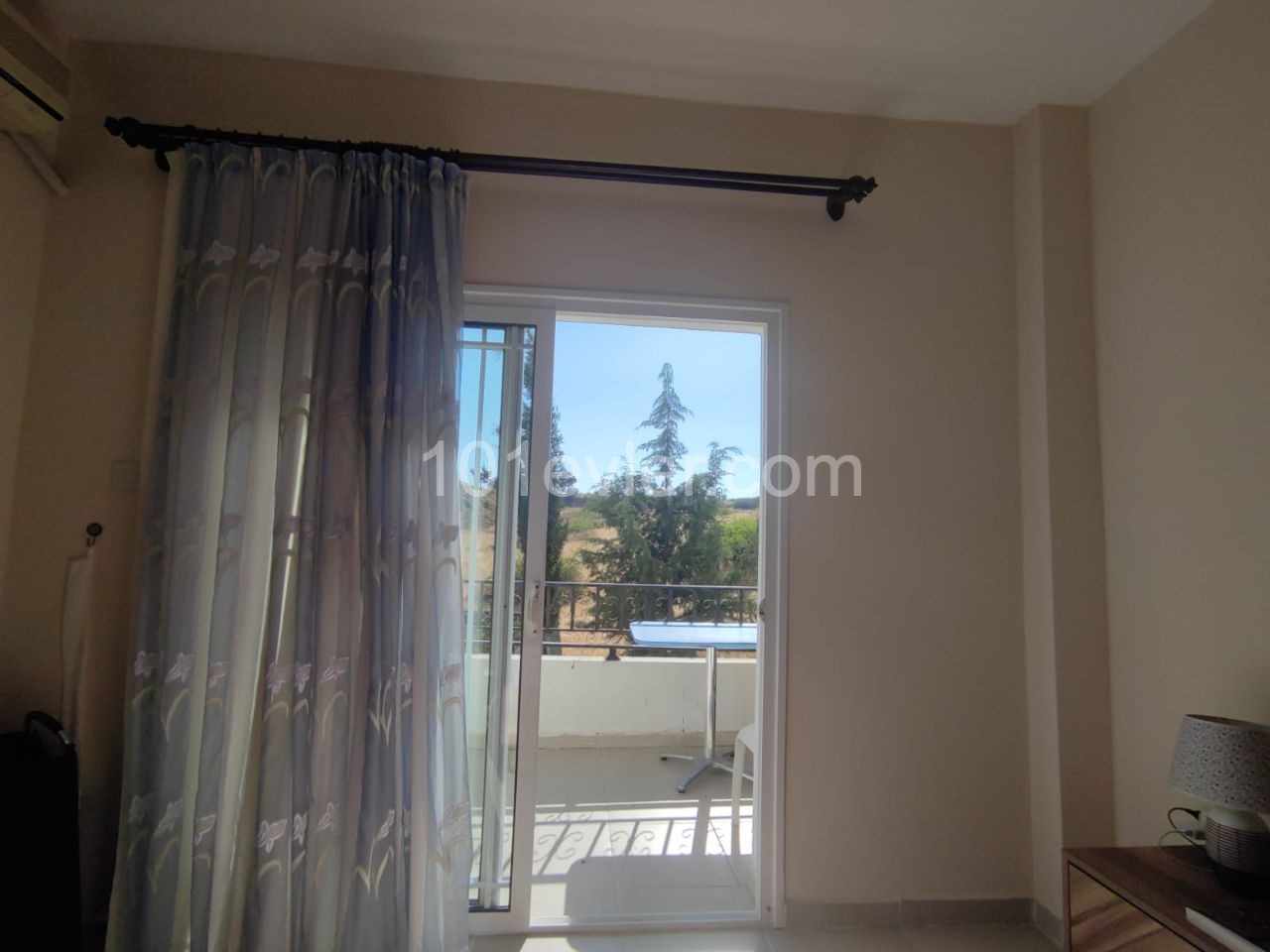 3+1 SEMI-FURNISHED APARTMENTS FOR SALE IN KYRENIA/BOSPHORUS ** 