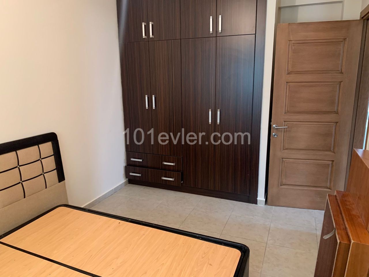 Flat To Rent in Zeytinlik, Kyrenia