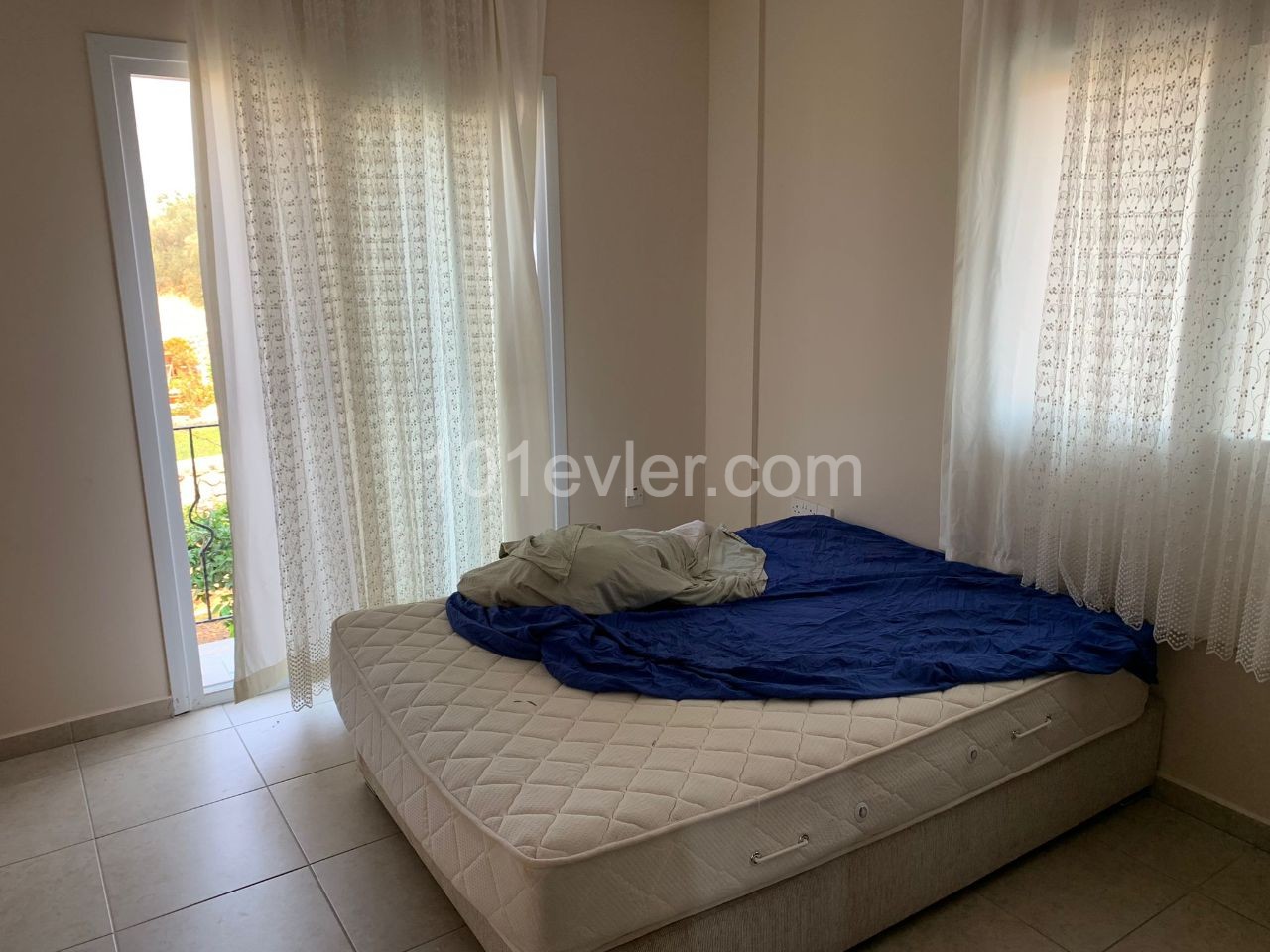 Flat To Rent in Zeytinlik, Kyrenia