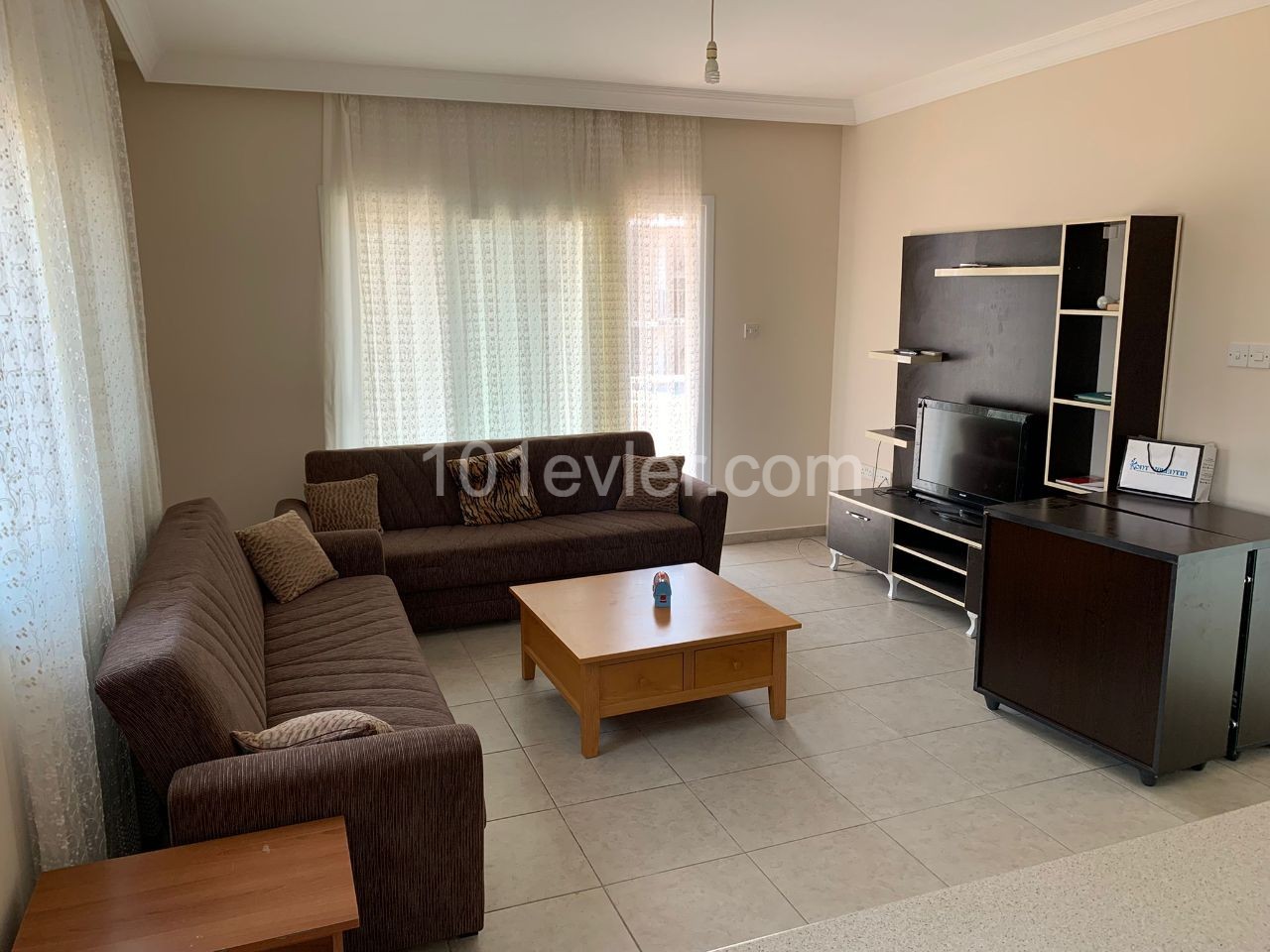 Flat To Rent in Zeytinlik, Kyrenia