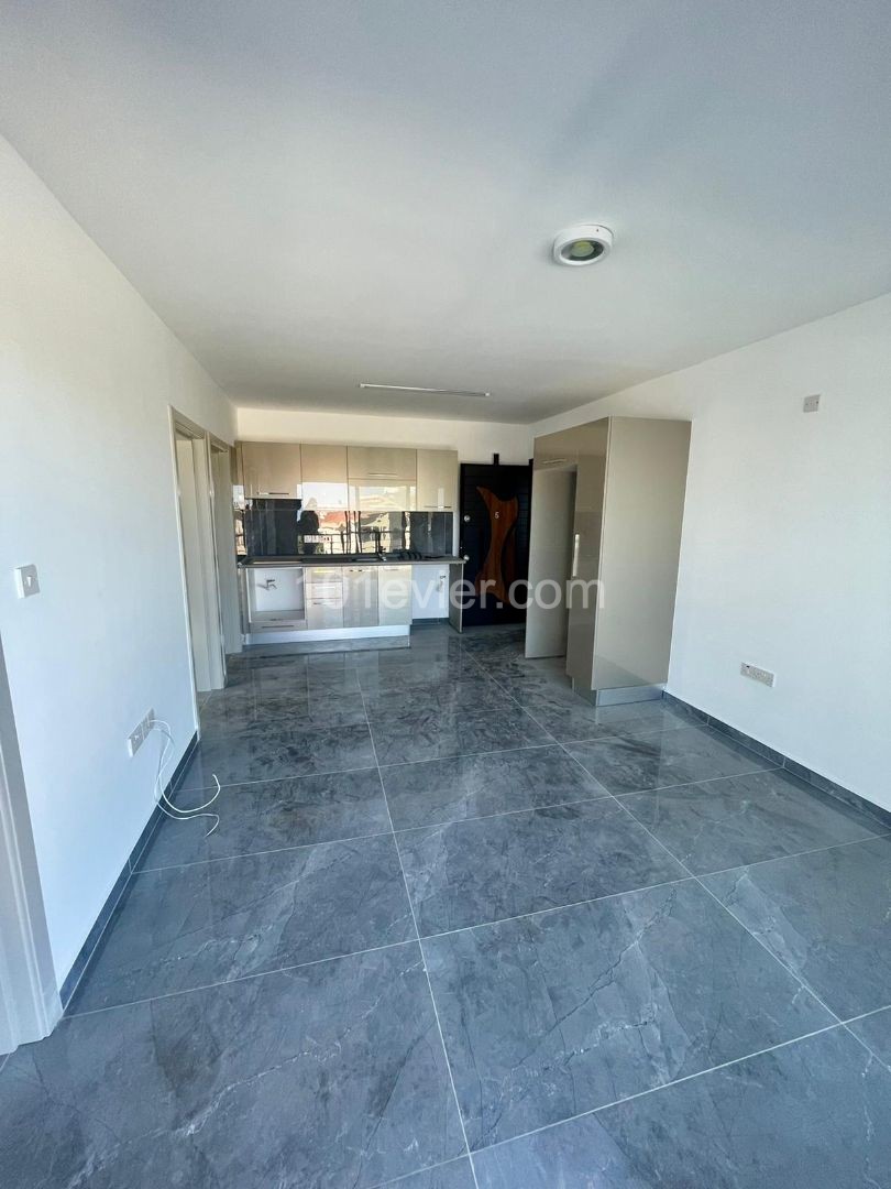 Flat To Rent in Karaoğlanoğlu, Kyrenia