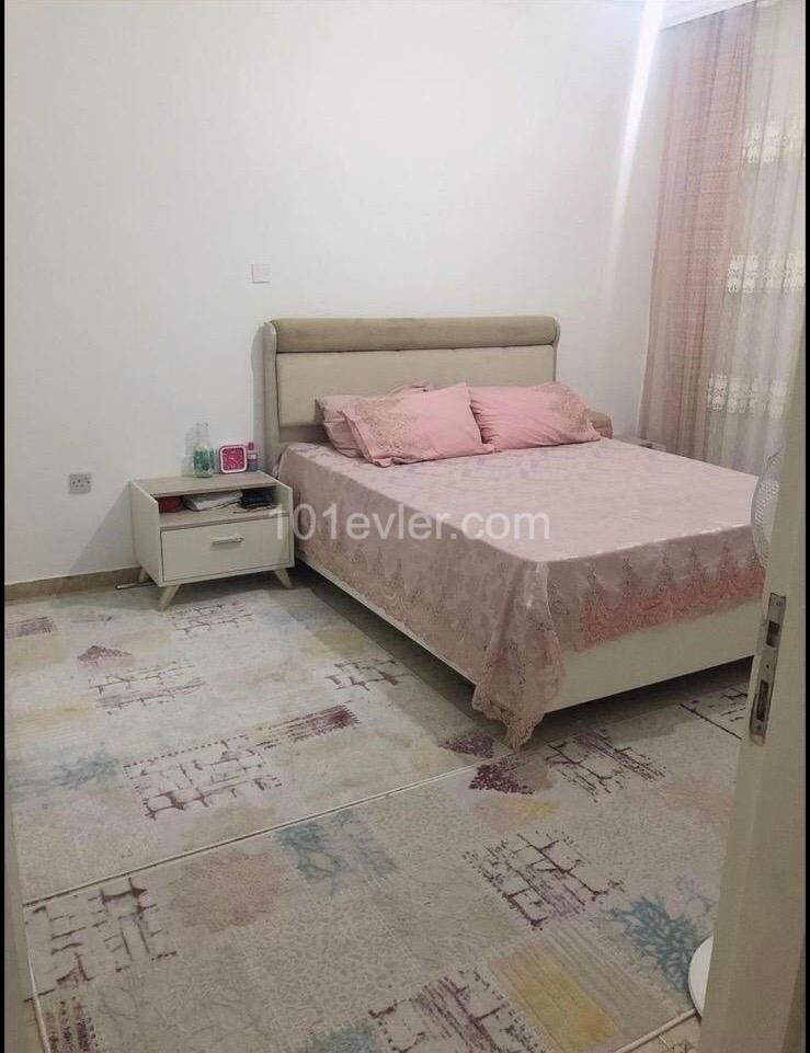 LEFKOŞA/DEREBOYU'NDA KİRALIK LÜKS FUL EŞYALI DAİRE