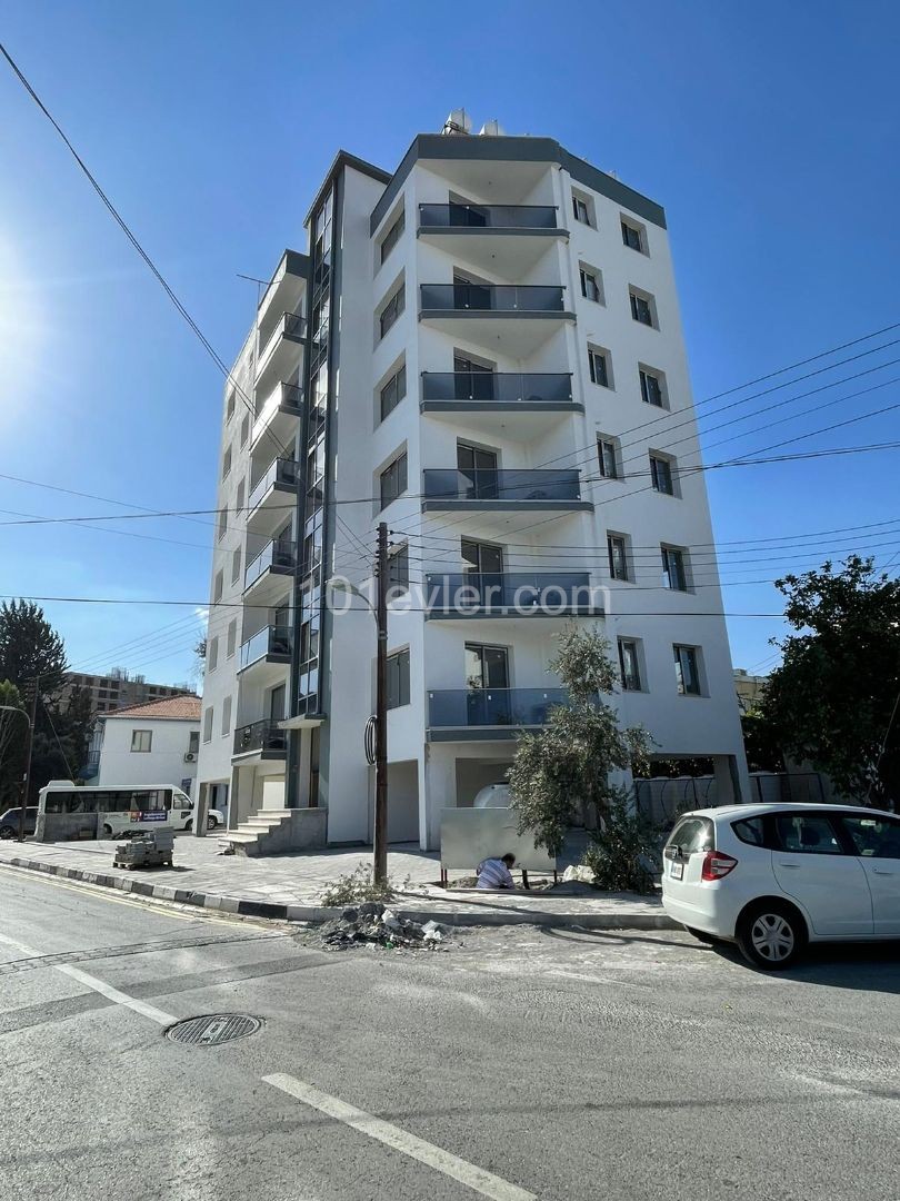 2+1 WOHNUNG ZU VERKAUFEN IN NIKOSIA/YENISEHIR ** 