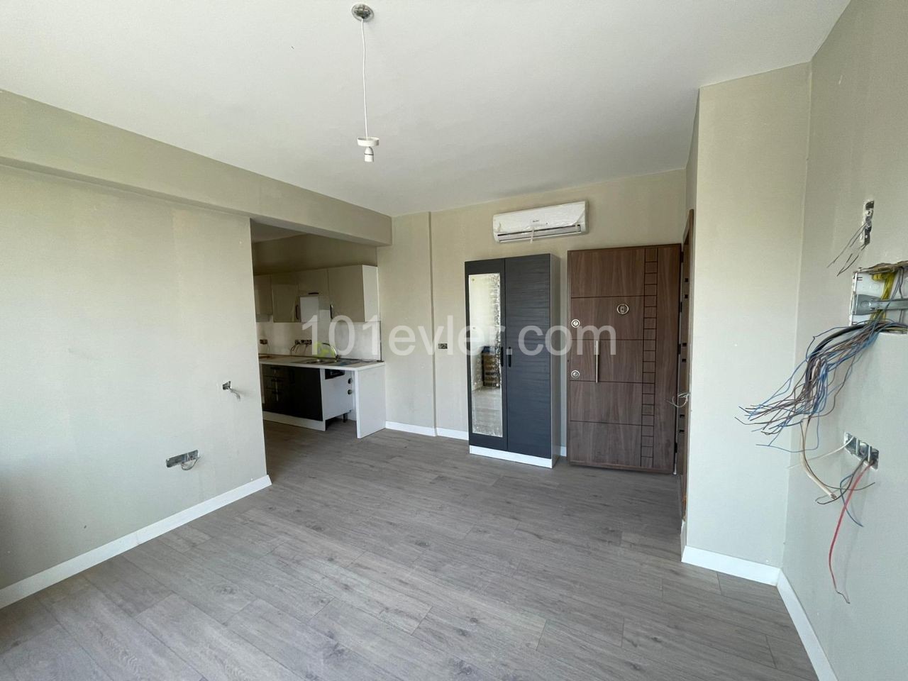 2+1 FLAT FOR SALE IN NICOSIA/YENISEHIR ** 