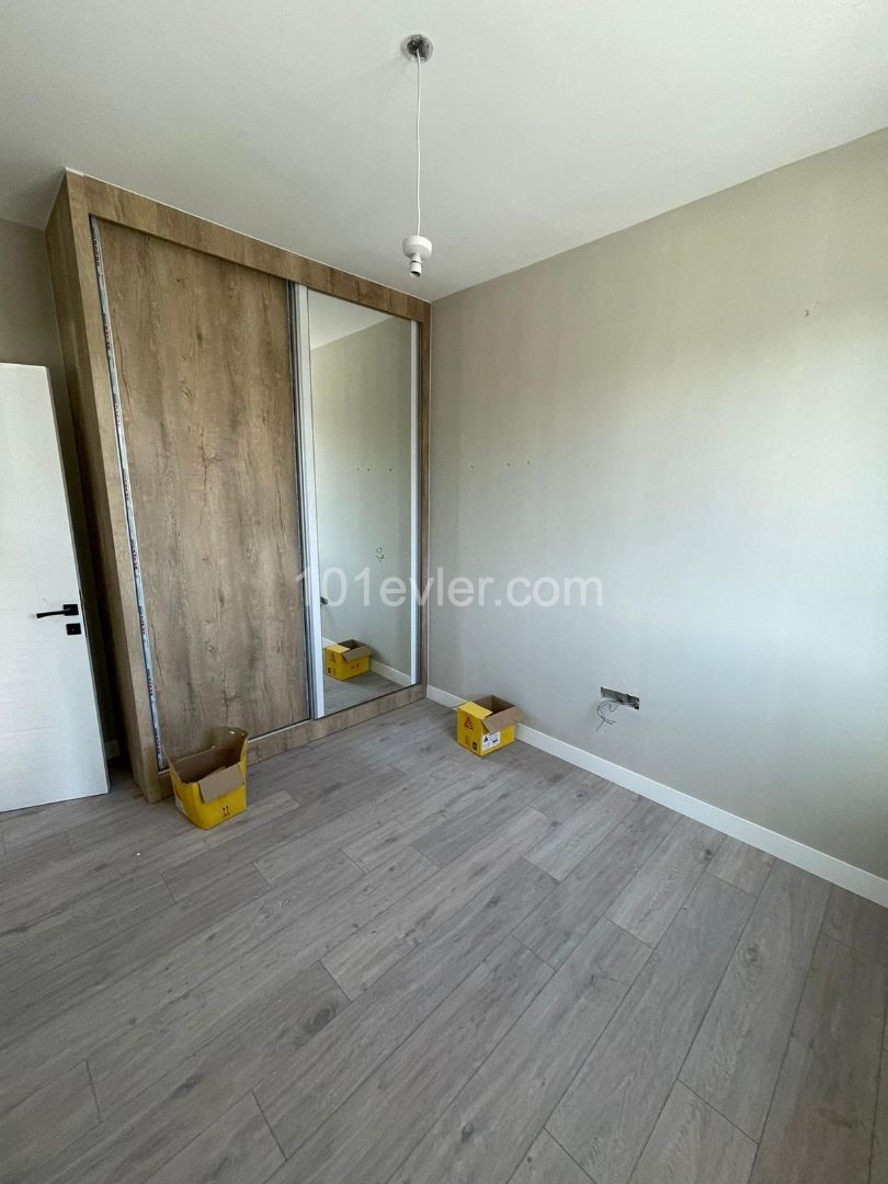 2+1 WOHNUNG ZU VERKAUFEN IN NIKOSIA/YENISEHIR ** 