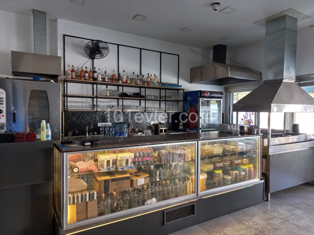 Business To Rent in Aşağı Girne, Kyrenia