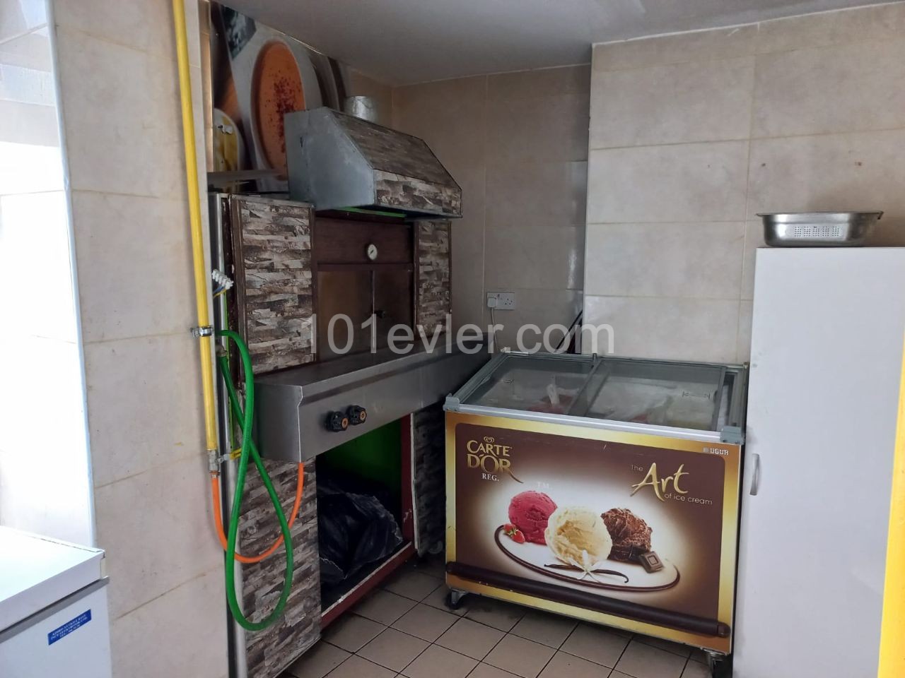 Business To Rent in Aşağı Girne, Kyrenia