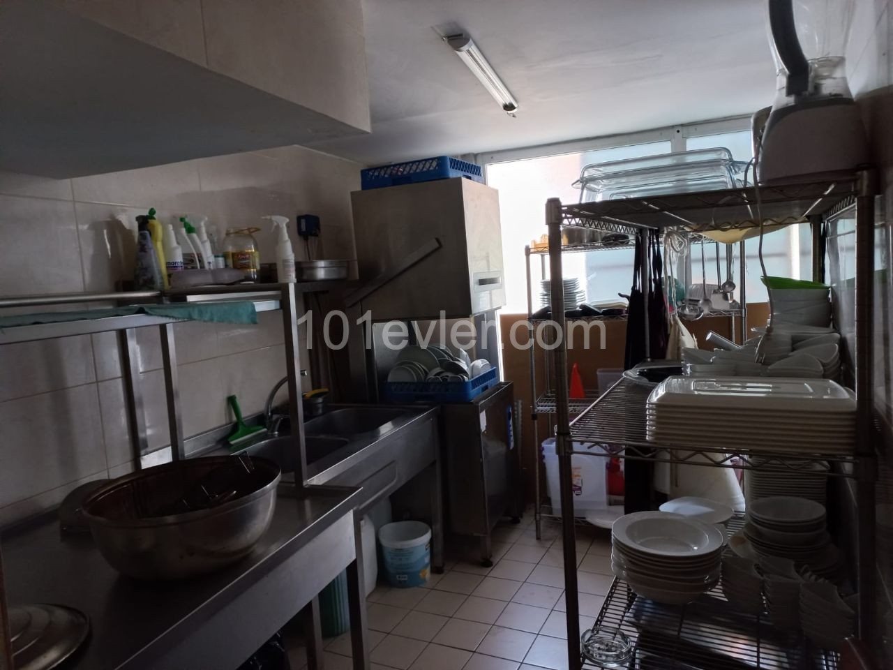 Business To Rent in Aşağı Girne, Kyrenia