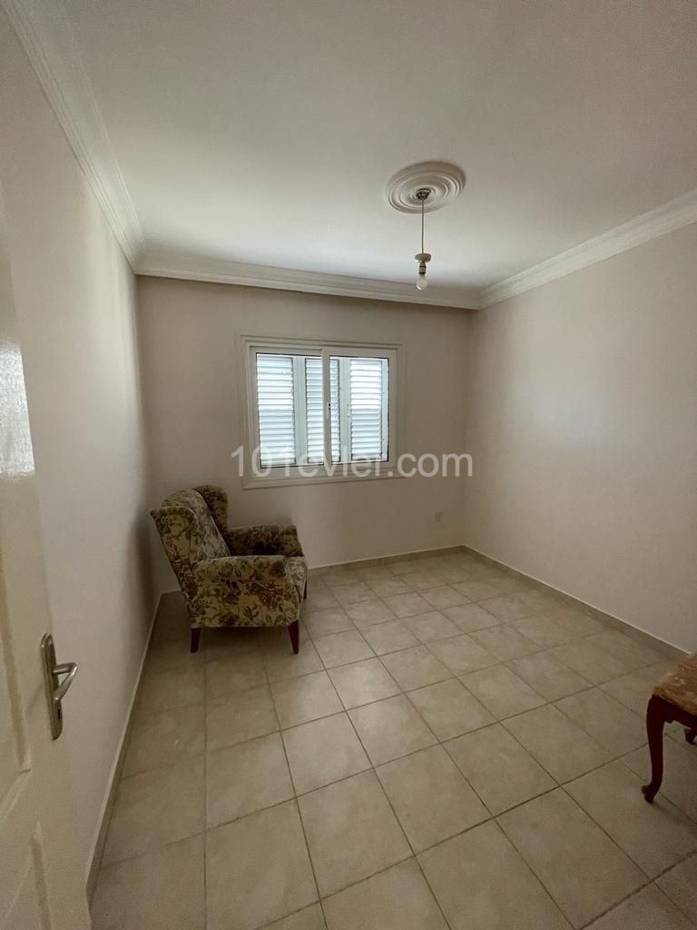 Penthouse Kaufen in Aşağı Girne, Kyrenia