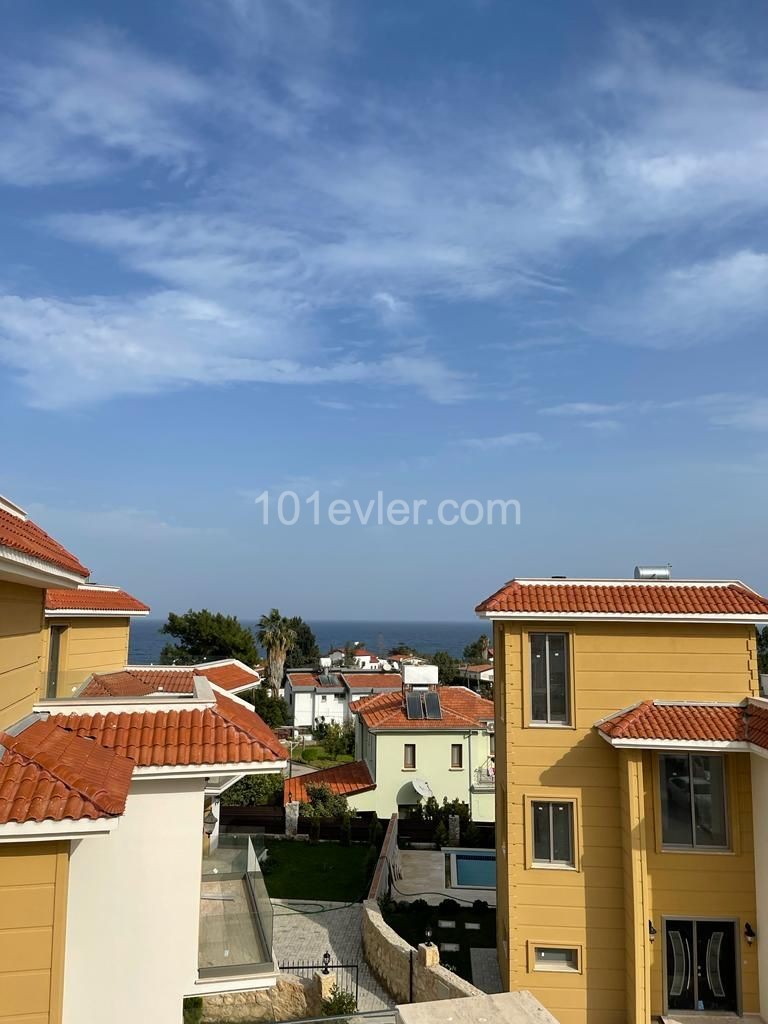 VILLAS FOR SALE IN KYRENIA/ALSANCAK ** 