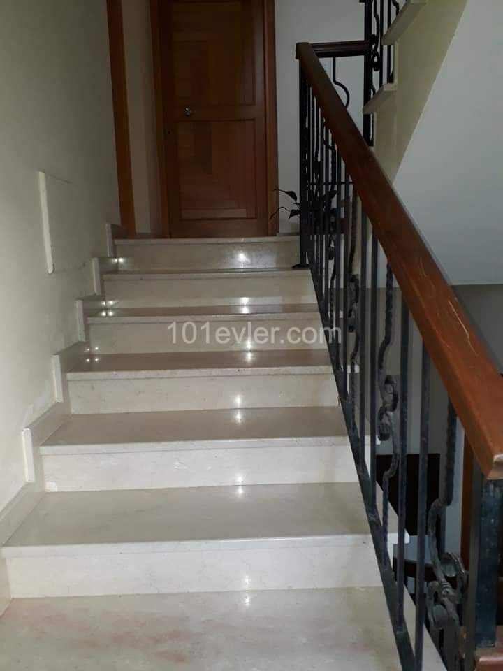 FLAT FOR SALE NEAR KYRENIA BARIS PARK ** 