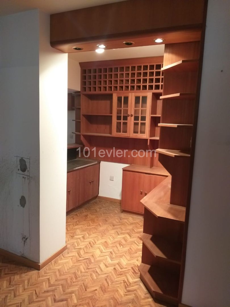 NIKOSIA / PAVILIONPAIRT TE CUSTOM DESIGN PRESTIGE WOHNUNG ZU VERMIETEN IN EINEM GEBÄUDE ** 