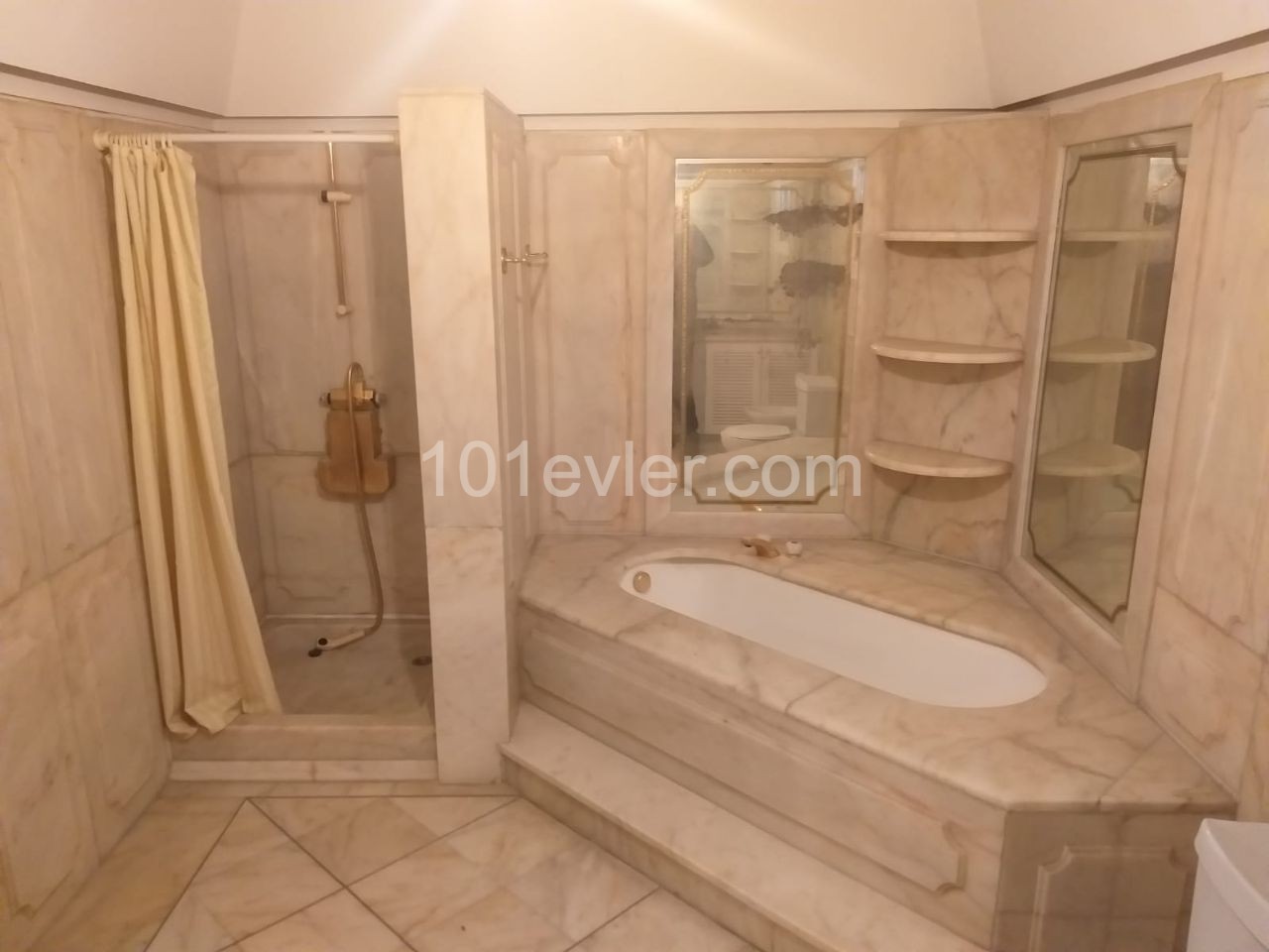 APARTMENT FOR RENT IN A SPECIAL DESIGNED PRESTIGIOUS BUILDING IN NICOSIA/KÖŞKLÜÇİFTLİK ** 