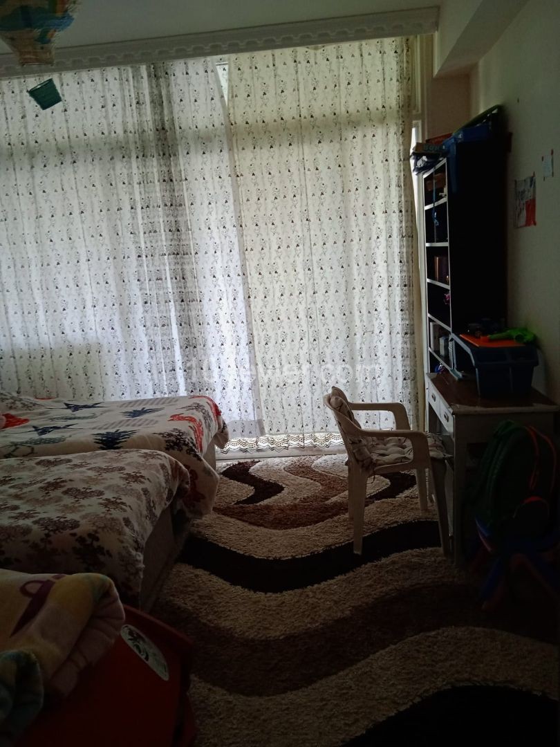 GİRNE LORD PALACE YAKININDA SATILIK 2+1 DAİRE