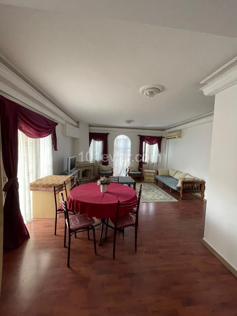 Flat For Sale in Aşağı Girne, Kyrenia